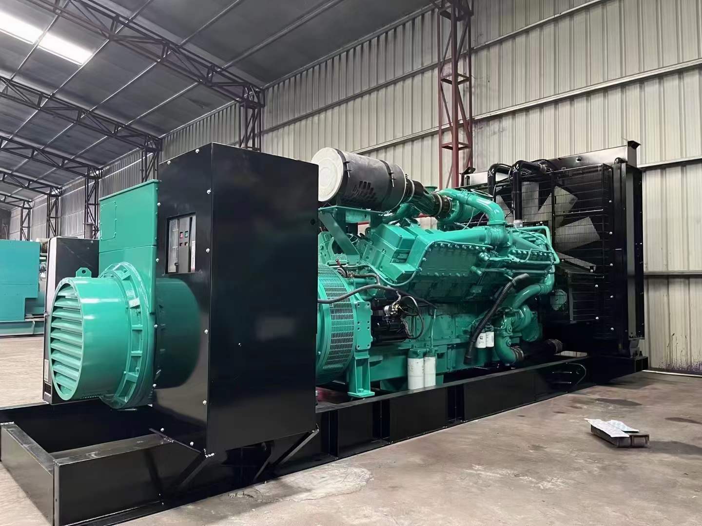 信州如何降低 800kW 柴油发电机输出电流的波动？
